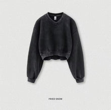 Load image into Gallery viewer, Cropped Sweatshirt